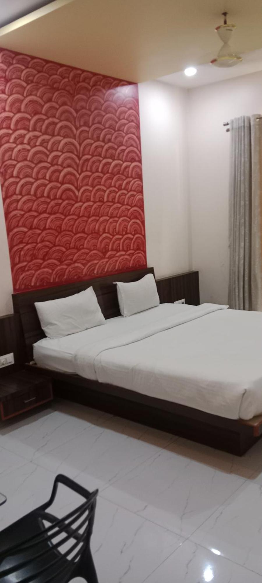 Hotel Swamiraj Indāpur Eksteriør bilde